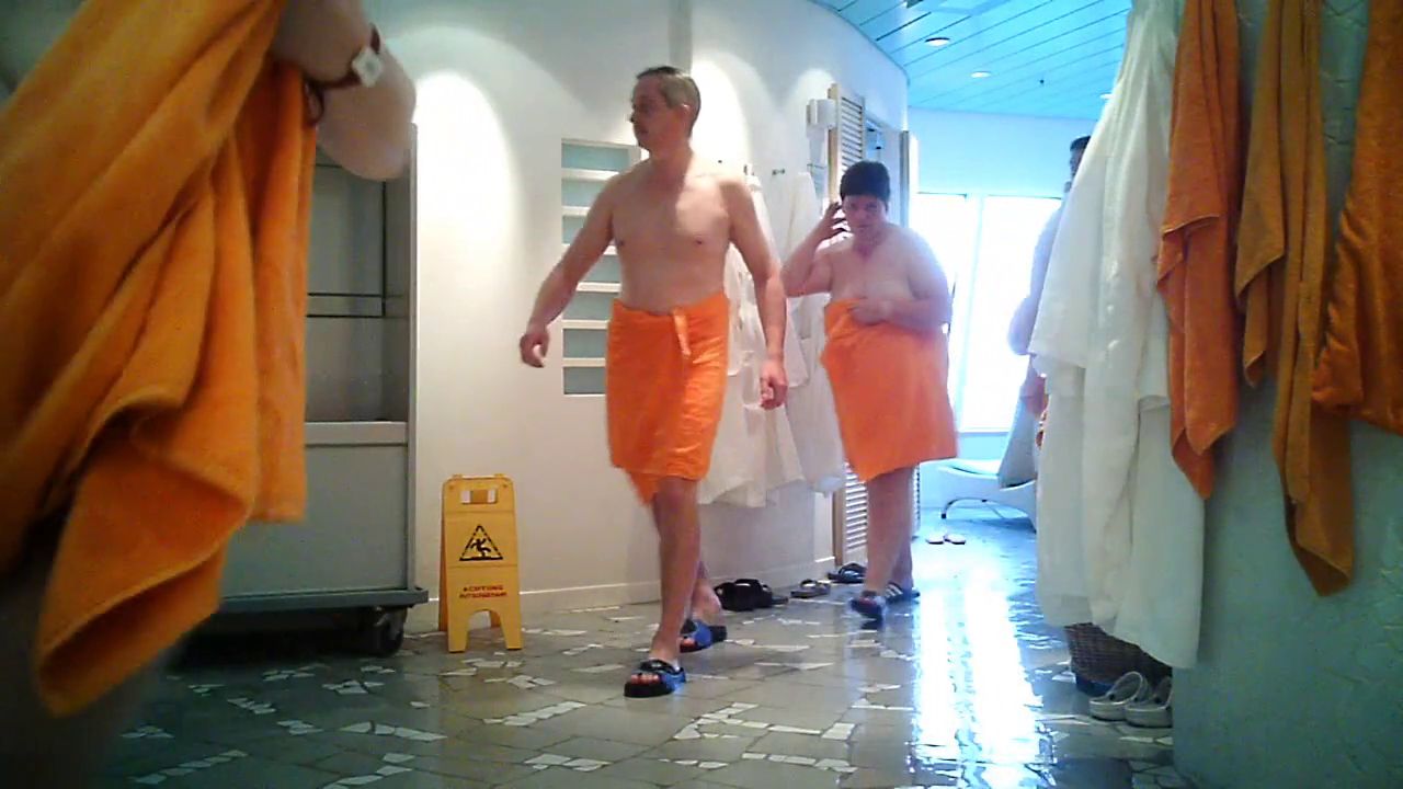 мужчины и женщины голые вместе в бане видео